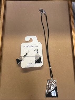 Croft & Barrow Black Silver Tone Pendant Necklace Earrings Set NWT